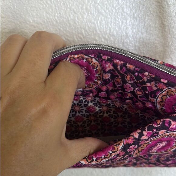 NWT- Vera Bradley- Pink Patterned RFID Twill Women's HIPSTER purse - Picture 6 of 8